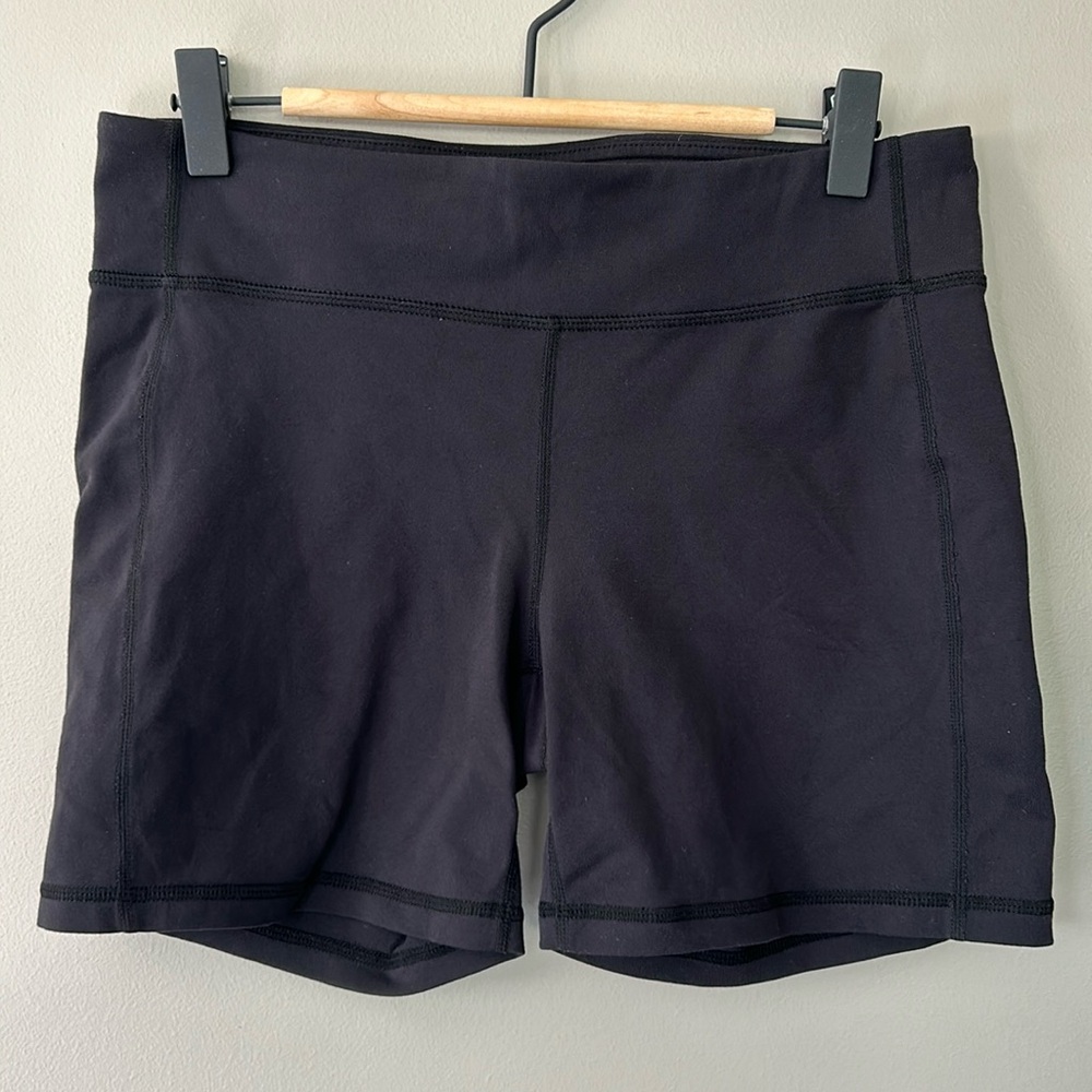 Athleta Kickbooty Yoga Shorts Sz S Black